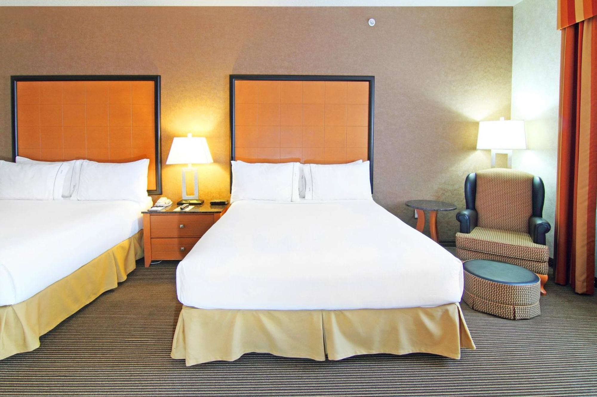 Holiday Inn Express Calgary South By Ihg Extérieur photo