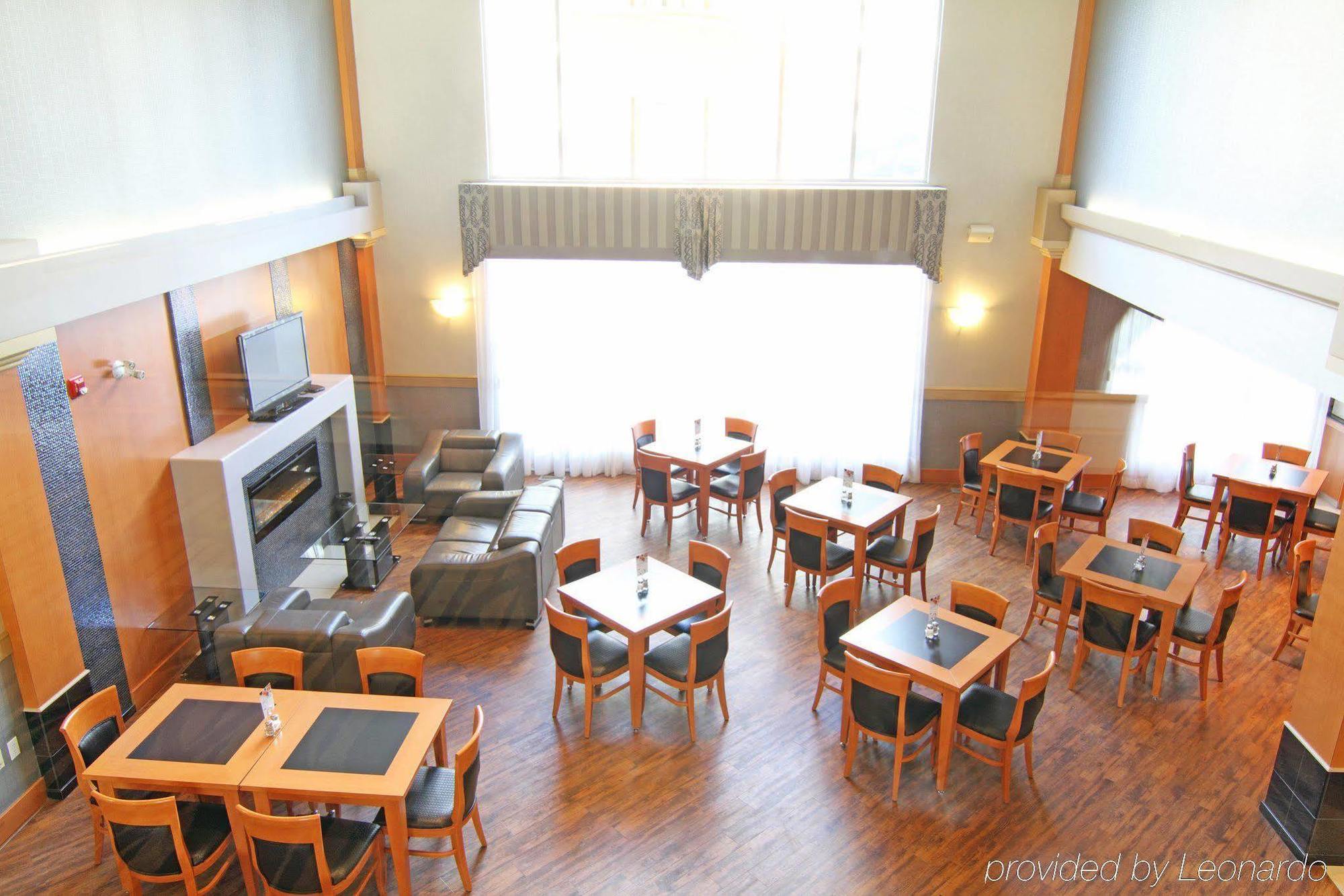 Holiday Inn Express Calgary South By Ihg Extérieur photo